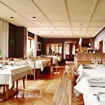 Taube 3*